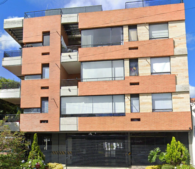 Parque 106: Edificio apartamentos cinco pisos y sótano estrato 5
